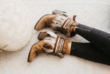 Cubrebotas boho con plumas  