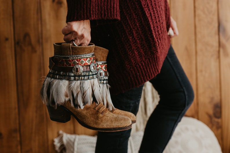 Fundas para botas con dijes de cuero estilo western 