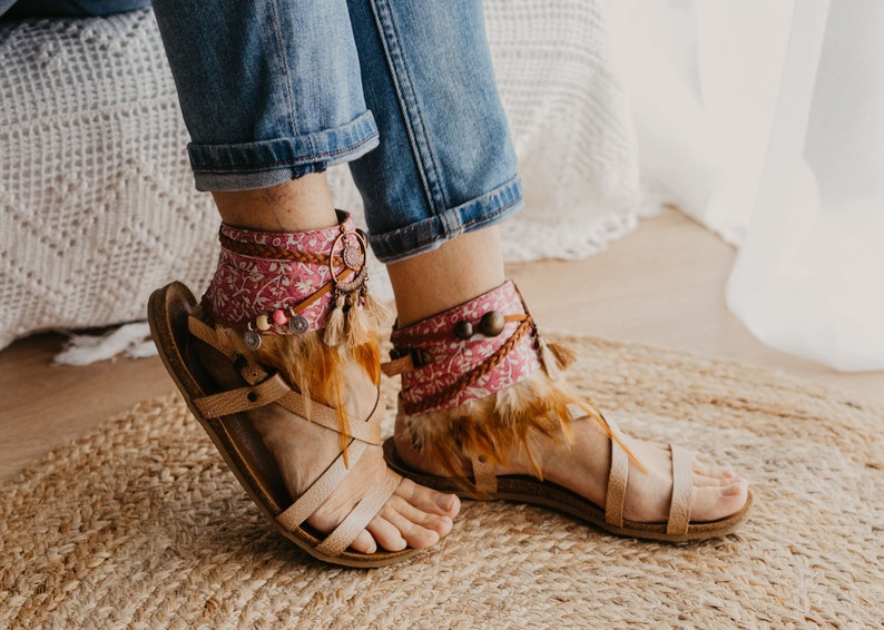 Fashionable Bohemian Feathered Footwear Sandals