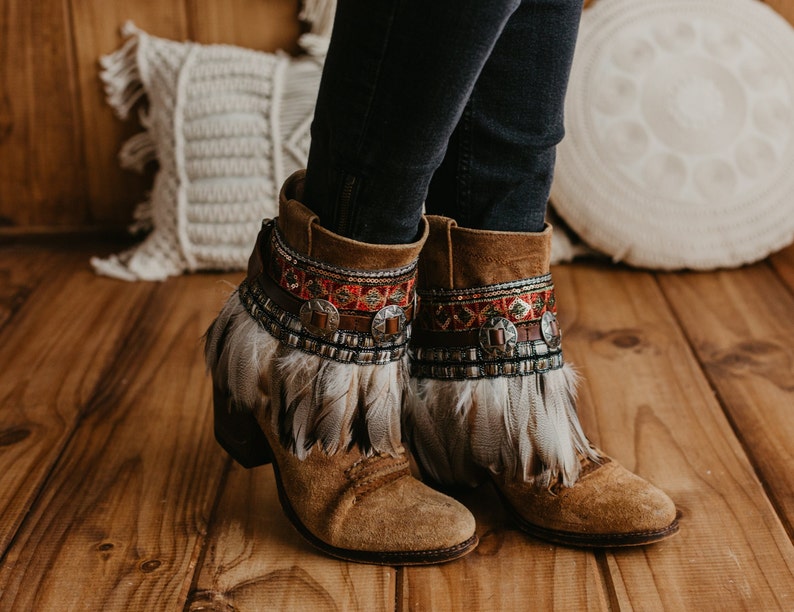 Fundas para botas con dijes de cuero estilo western 