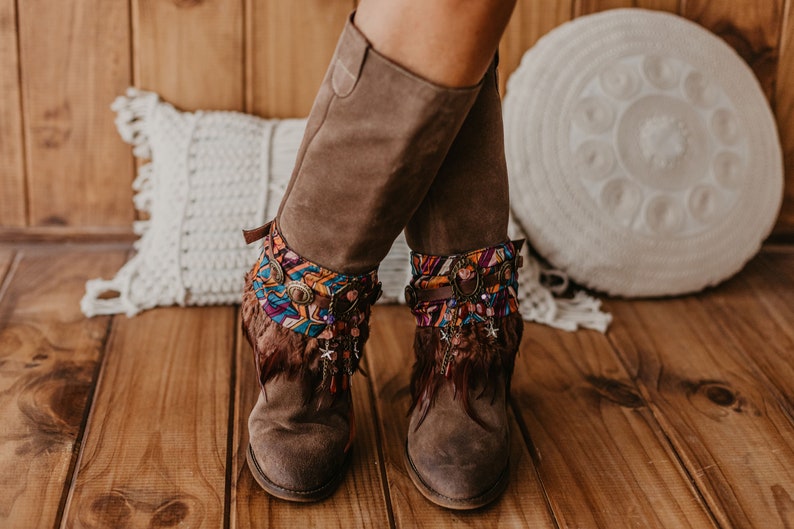 Brown Feather Hem Dreamcatcher Boot Covers