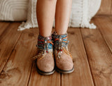 Cubre botas para niña pluma beige